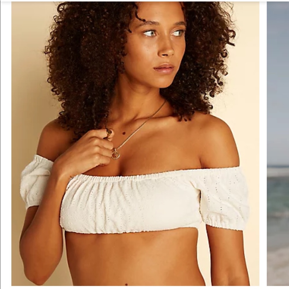 NWT Cutest summer crop white bikini top or crop top by billabong